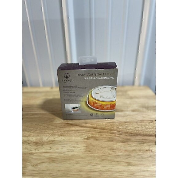 Lomi Restful Light Wireless Charging Pad with Himalayan Salt - Picture 3 of 4